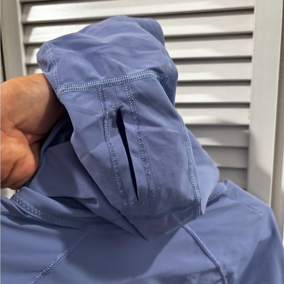 Lululemon run in the sun long sleeve hooded top 6 - Picture 8 of 8